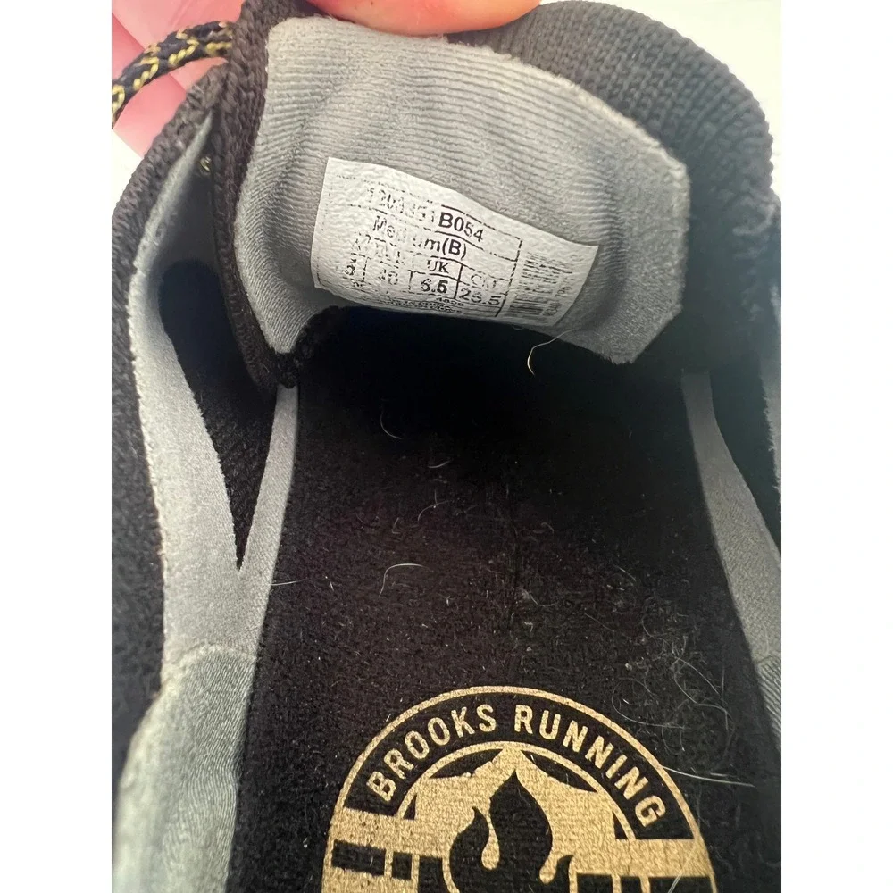Brooks Levitate 4 Running Sneaker Womens 8.5 Black Gold Trail‎ Runner Athletic